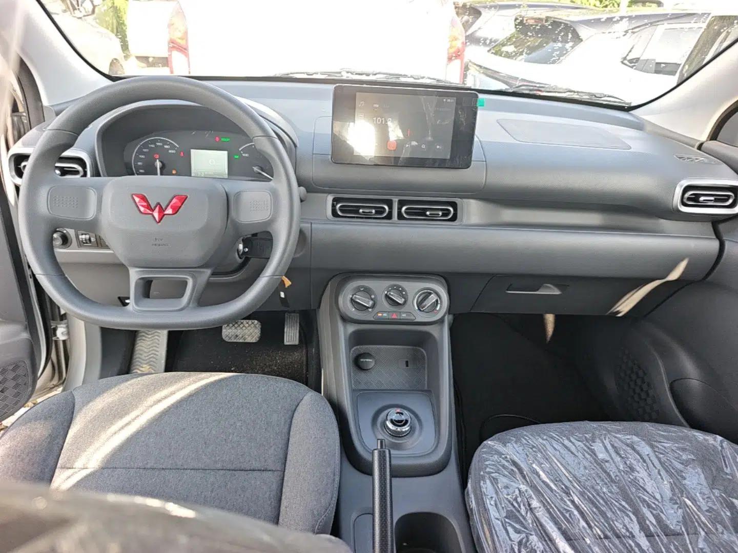 Wuling Hongguang New Energy 2025 Extended-Range Hybrid 50KM Comfort Version — миниатюра 12