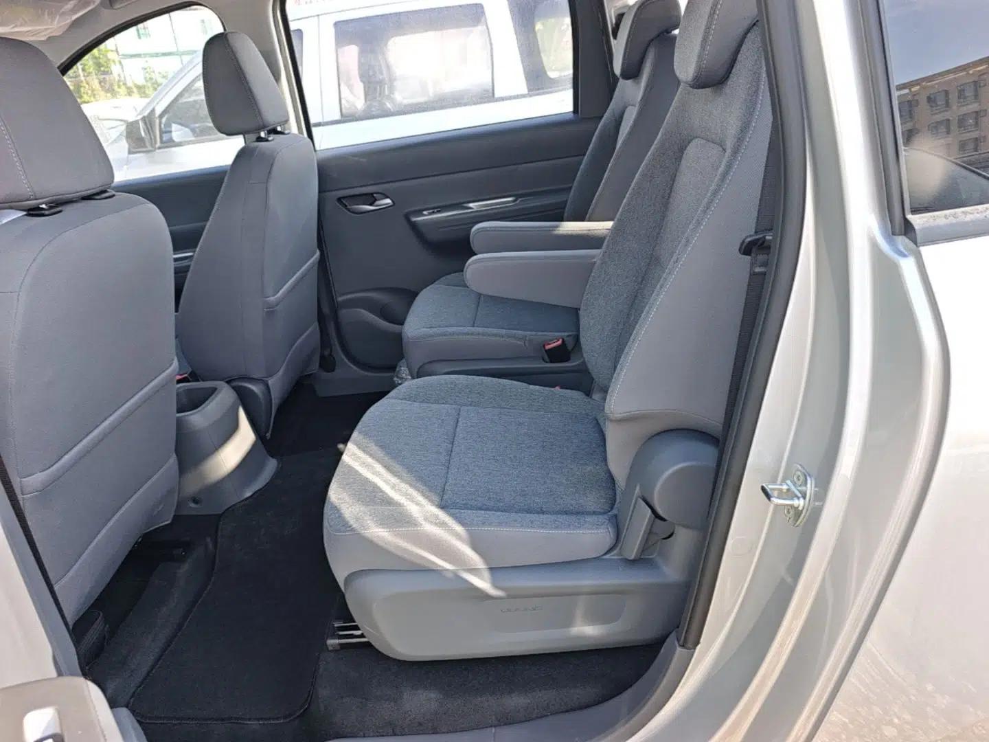 Wuling Hongguang New Energy 2025 Extended-Range Hybrid 50KM Comfort Version — миниатюра 20