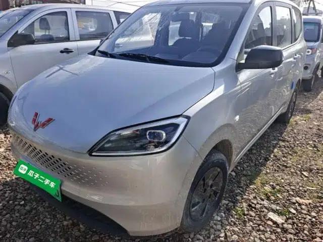 Wuling Hongguang New Energy 2025 Extended-Range Hybrid 50KM Comfort Version