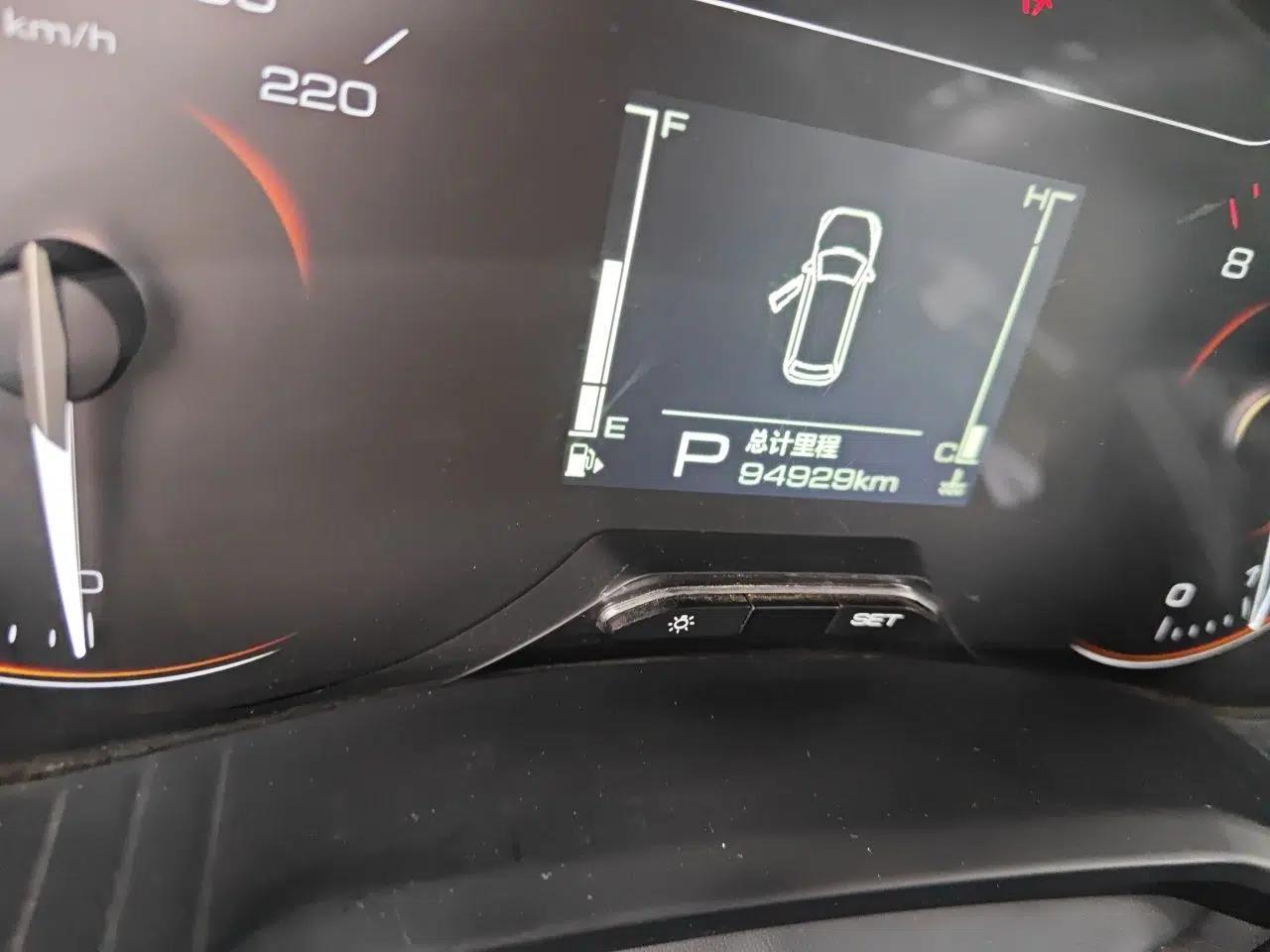 Wuling Jiachen 2022 1.5T CVT Smart Luxury Version — миниатюра 12