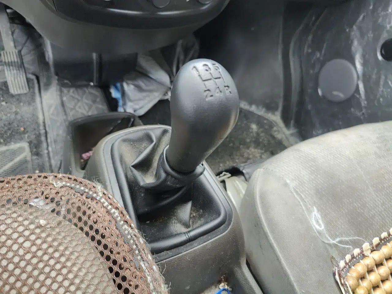 Wuling Rongguang S 2023 1.5L Base Version 5/7 Seats — миниатюра 14
