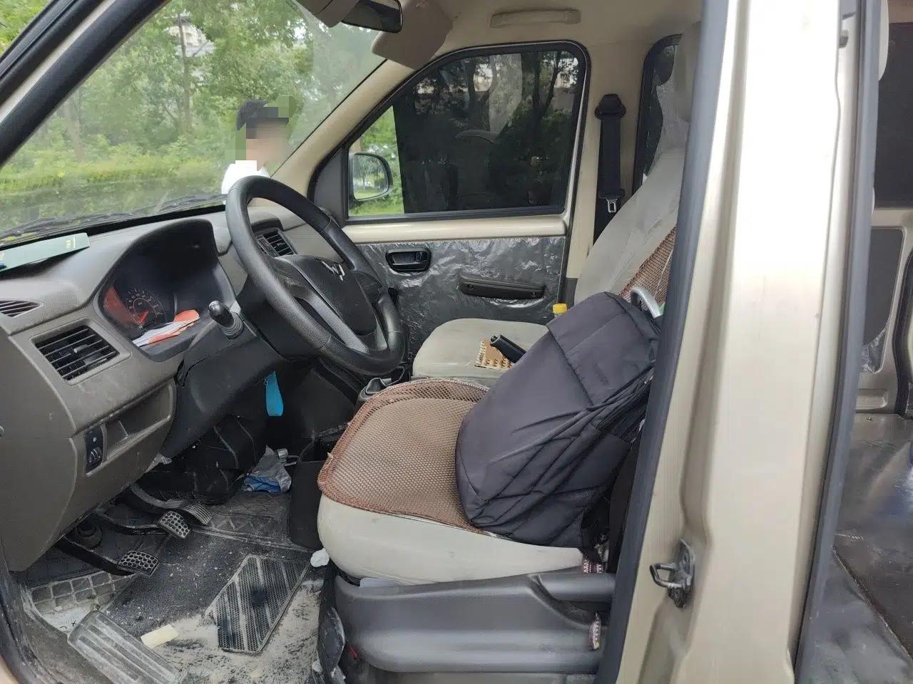 Wuling Rongguang S 2023 1.5L Base Version 5/7 Seats — миниатюра 15