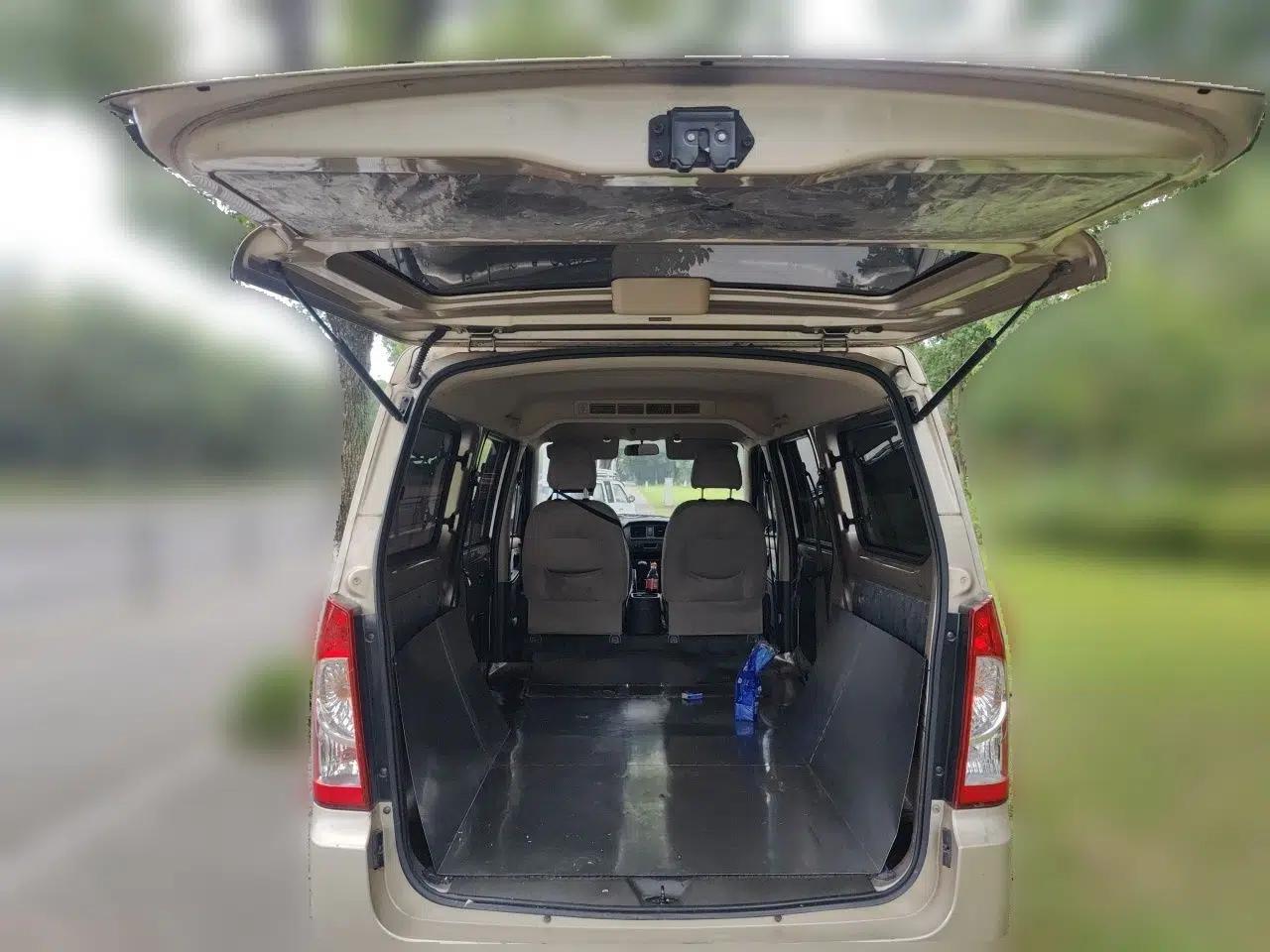 Wuling Rongguang S 2023 1.5L Base Version 5/7 Seats — миниатюра 19