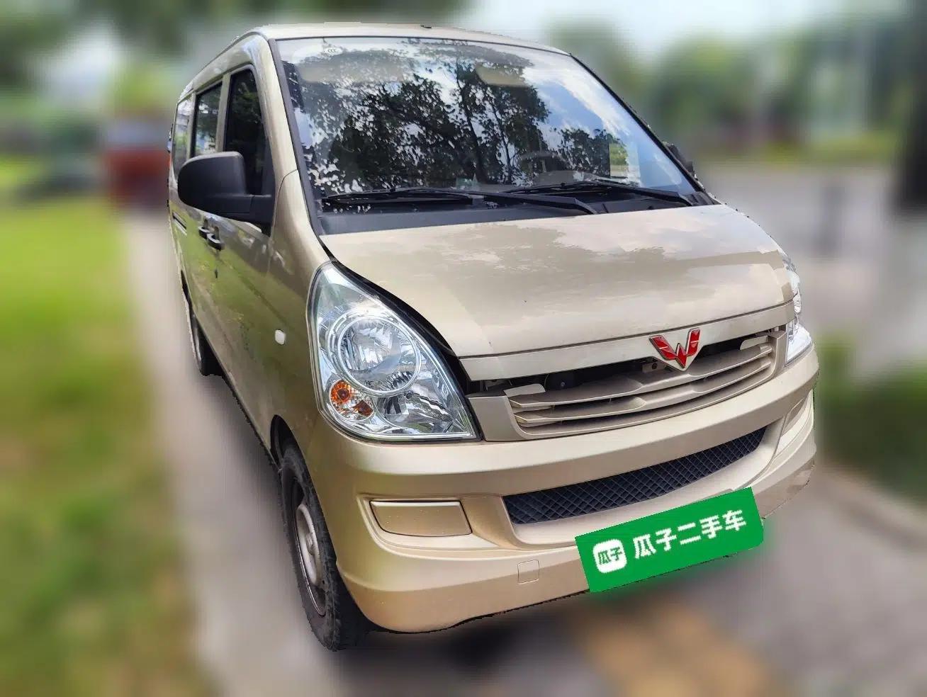 Wuling Rongguang S 2023 1.5L Base Version 5/7 Seats — миниатюра 3