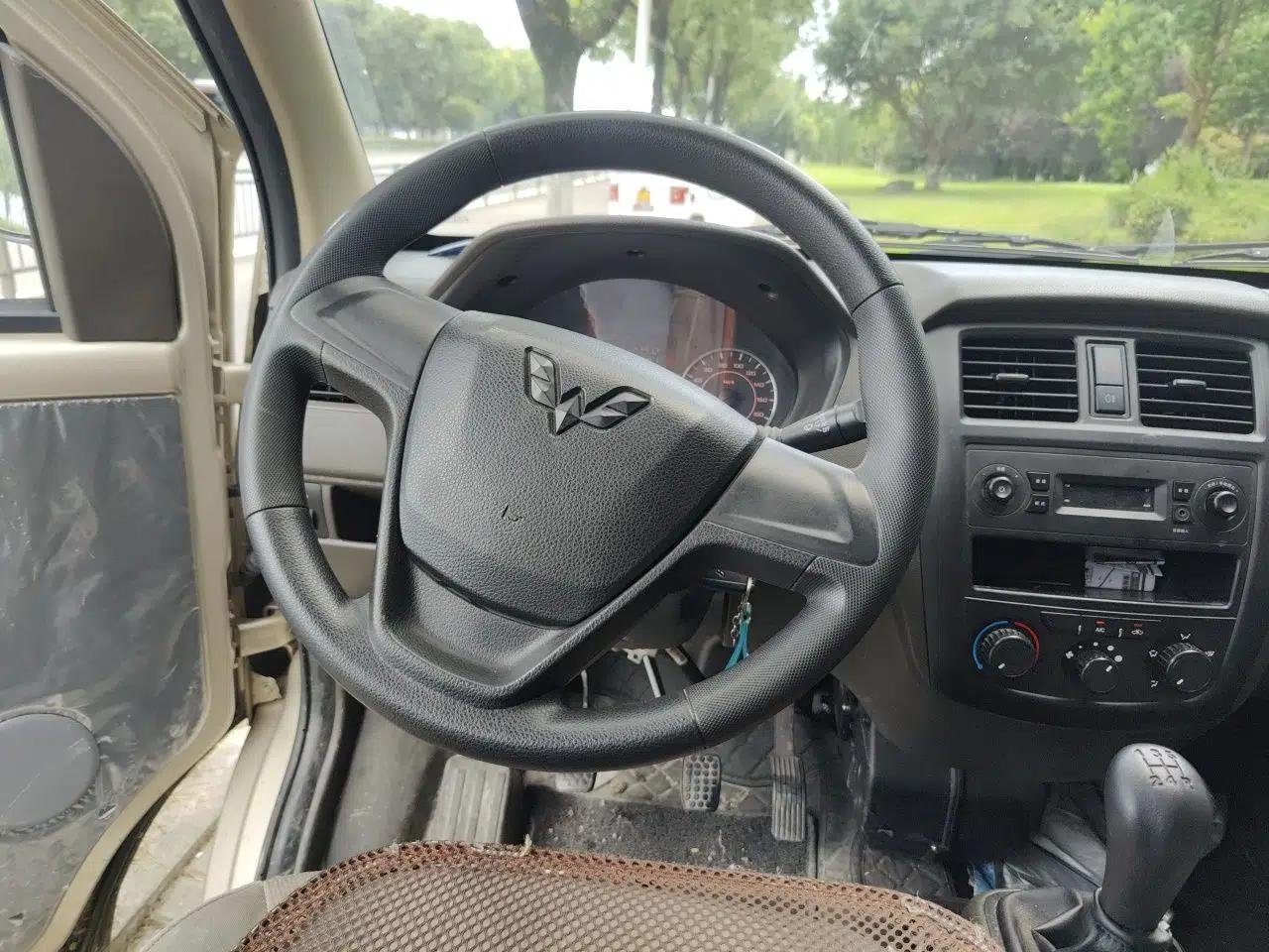 Wuling Rongguang S 2023 1.5L Base Version 5/7 Seats — миниатюра 10