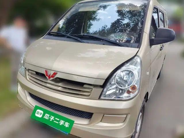 Wuling Rongguang S 2023 1.5L Base Version 5/7 Seats