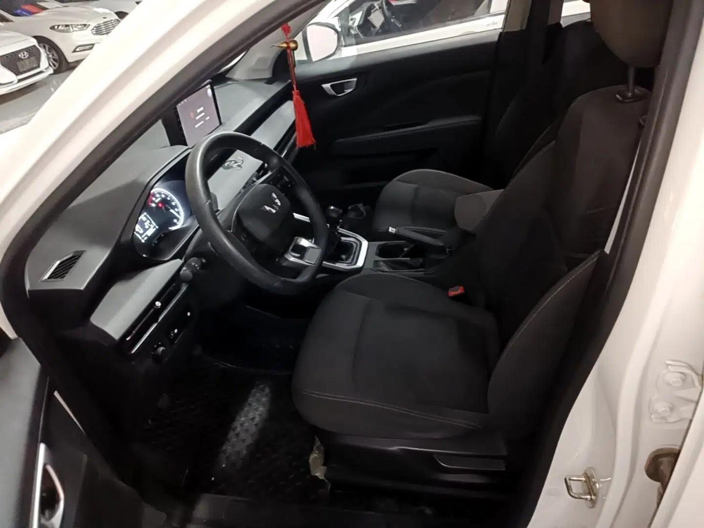 Wuling Alvez 2022 1.5L Manual Free-Style Model — миниатюра 17