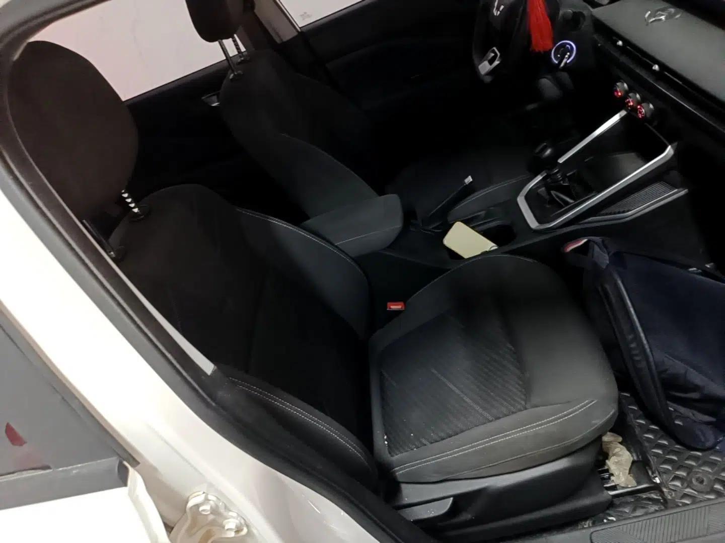 Wuling Alvez 2022 1.5L Manual Free-Style Model — миниатюра 19