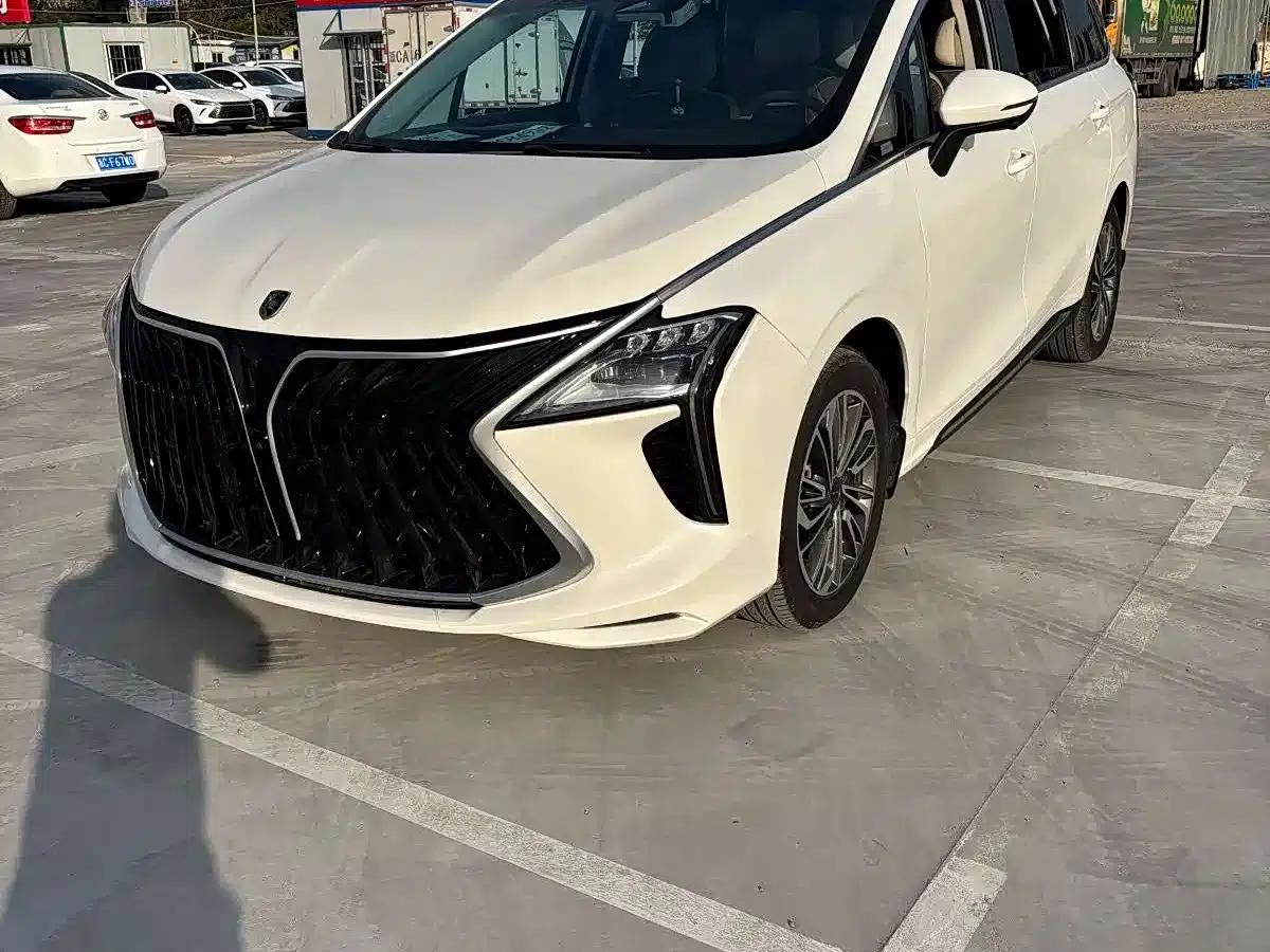 Fengxing Yacht 2022 1.5T DCT Wave Chaser Edition — миниатюра 1
