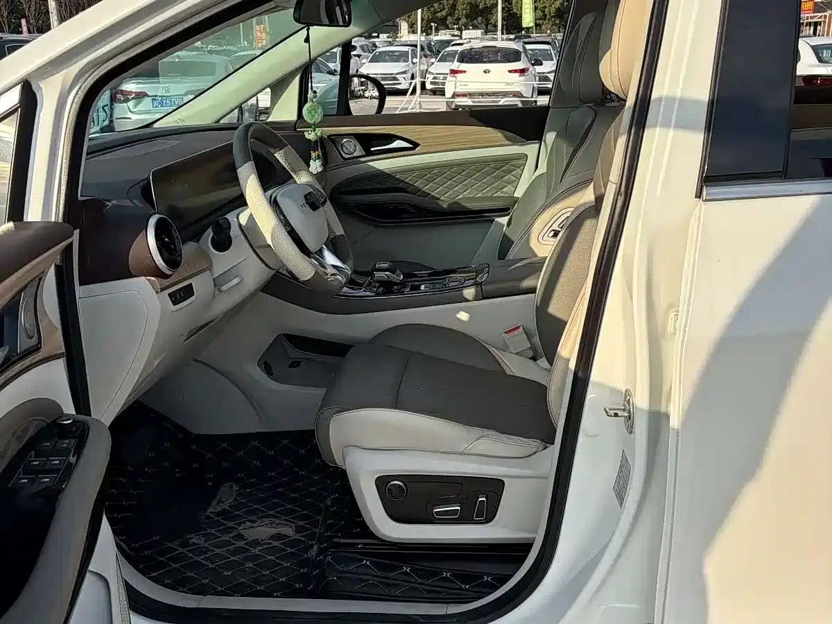 Fengxing Yacht 2022 1.5T DCT Wave Chaser Edition — миниатюра 5