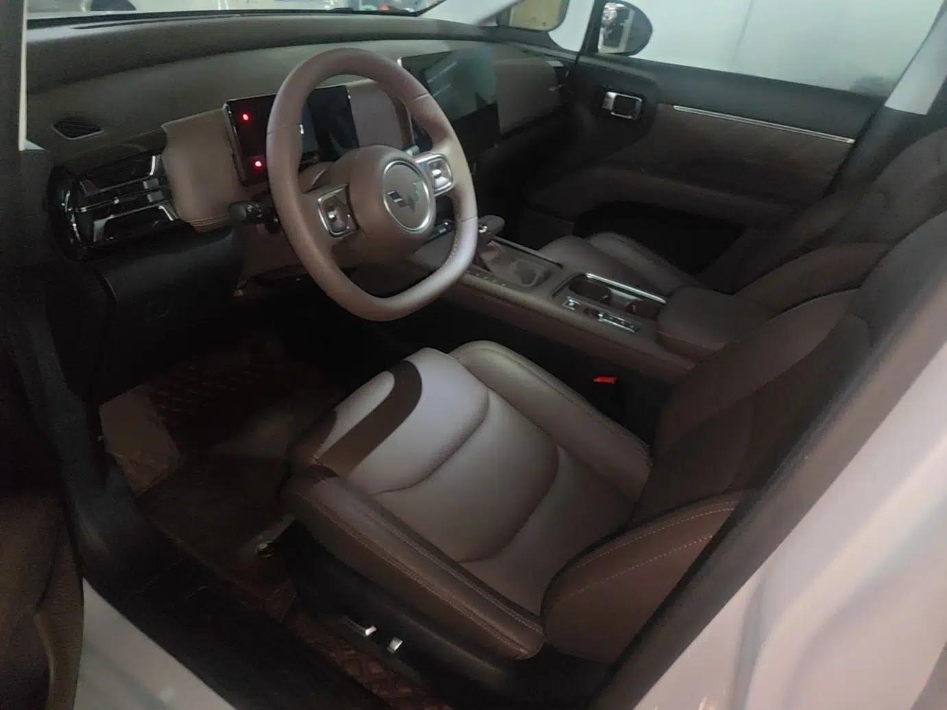 Wuling 730 2025 Model 1.5T CVT Elite Edition — миниатюра 17