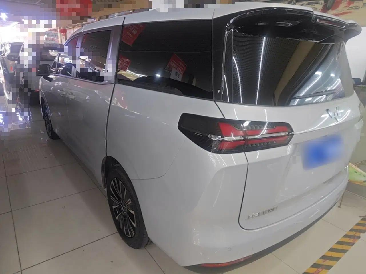 Wuling 730 2025 Model 1.5T CVT Elite Edition — миниатюра 4