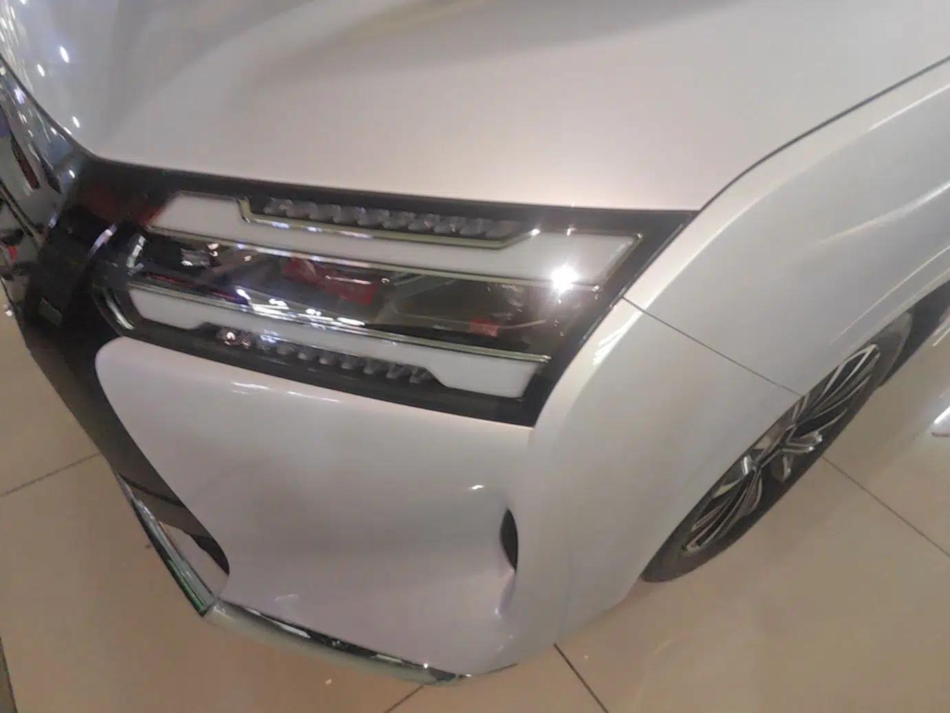 Wuling 730 2025 Model 1.5T CVT Elite Edition — миниатюра 8