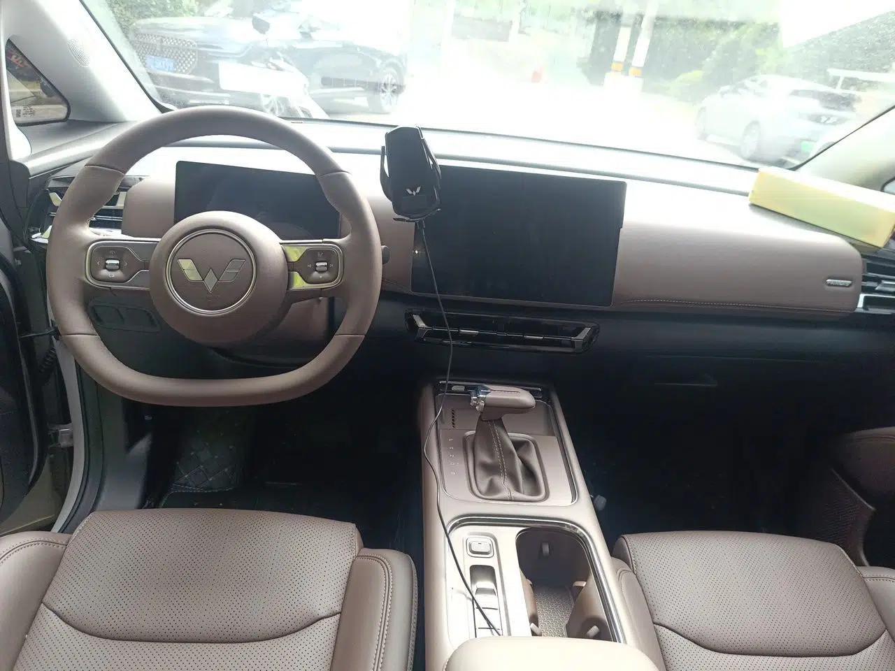 Wuling 730 2025 Model 1.5T CVT Elite Edition — миниатюра 9