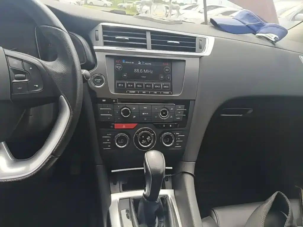 DS 6 2016 1.6T Luxury Edition THP160 — миниатюра 13