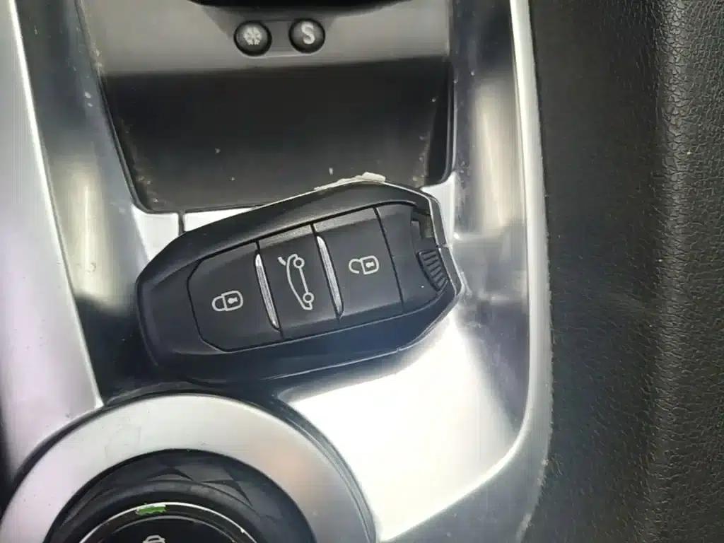 DS 6 2016 1.6T Luxury Edition THP160 — миниатюра 9