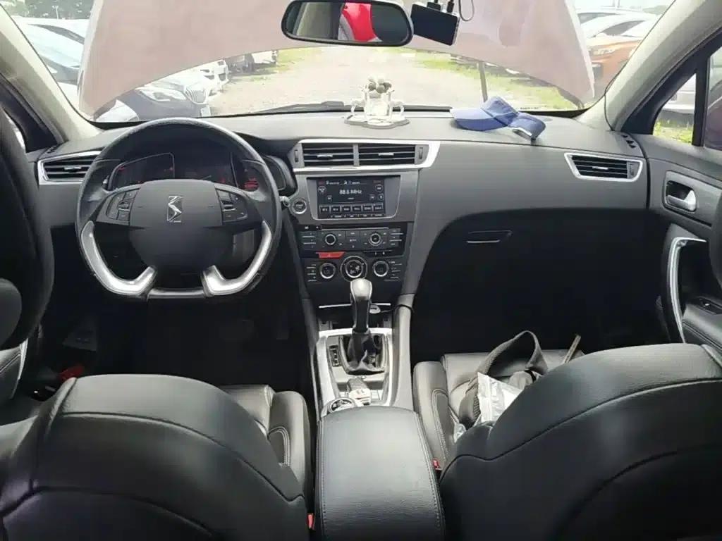 DS 6 2016 1.6T Luxury Edition THP160 — миниатюра 10