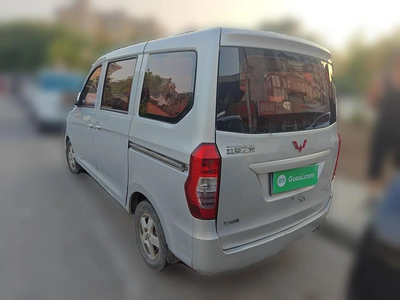Wuling Zhiguang V 2017 1.2L Standard Version I LMH — миниатюра 4