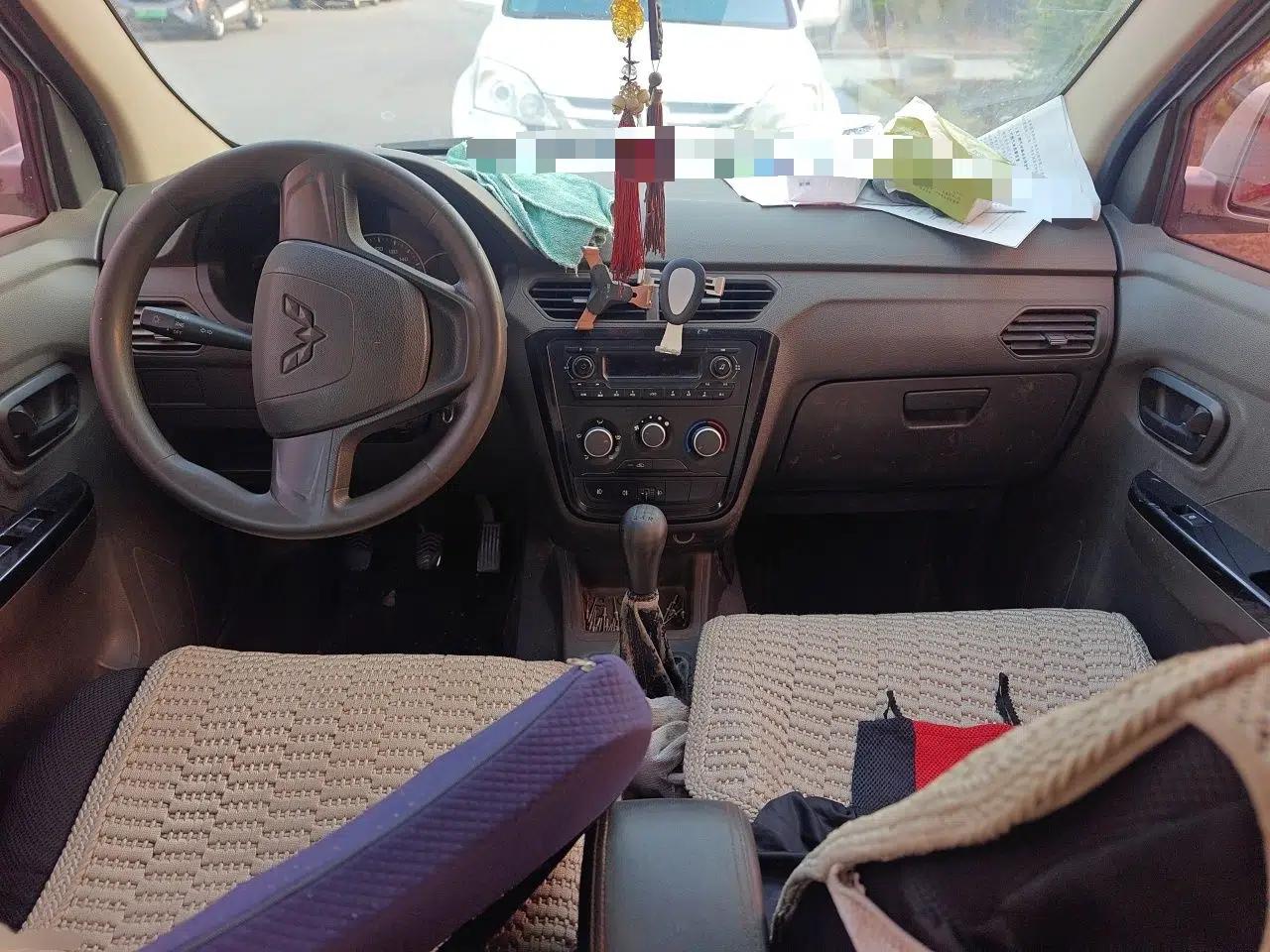 Wuling Zhiguang V 2017 1.2L Standard Version I LMH — миниатюра 9