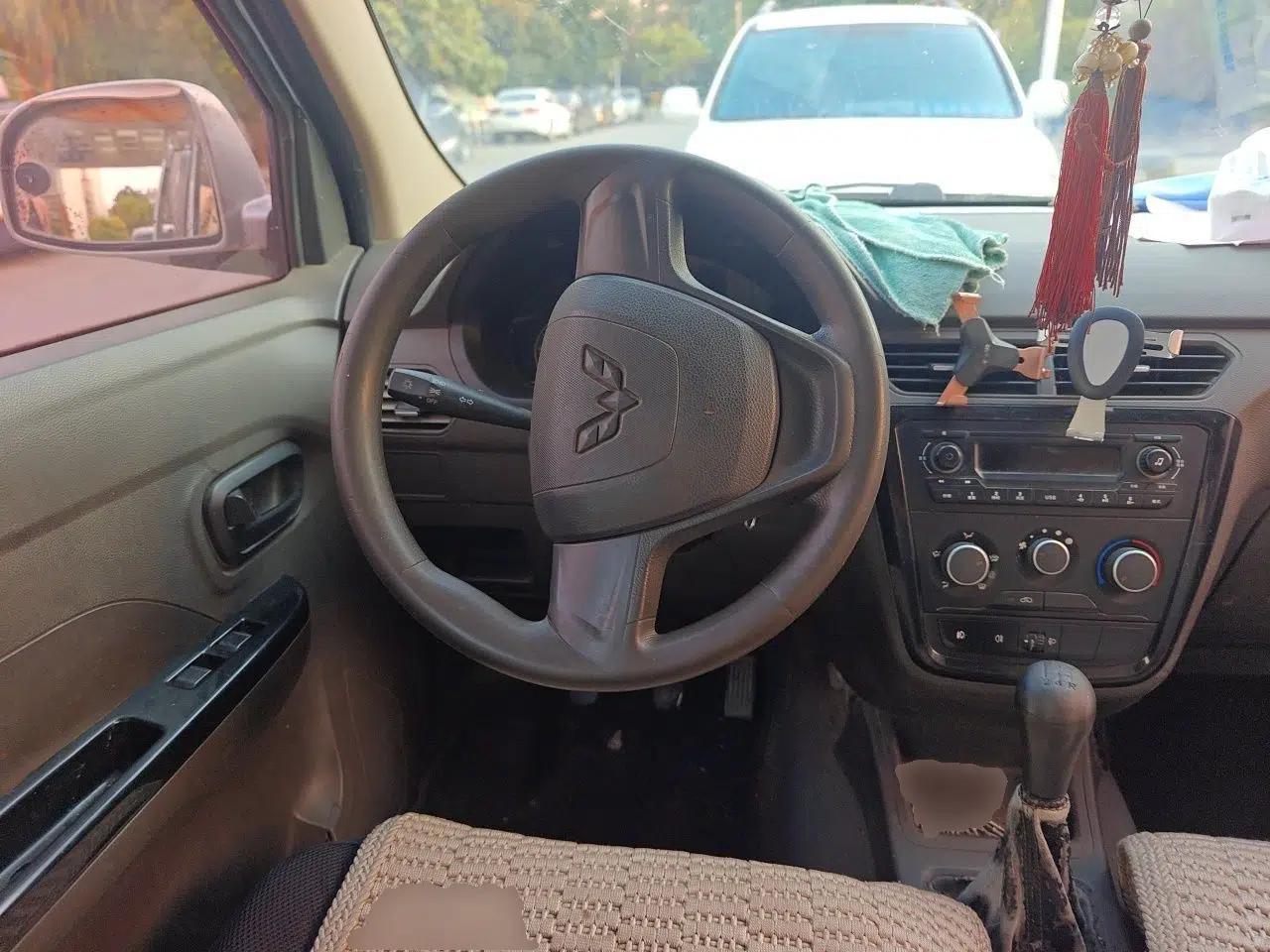 Wuling Zhiguang V 2017 1.2L Standard Version I LMH — миниатюра 10