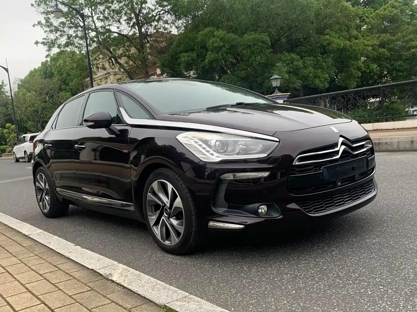 DS 5 2014 1.6T Luxury Edition THP200 — миниатюра 3