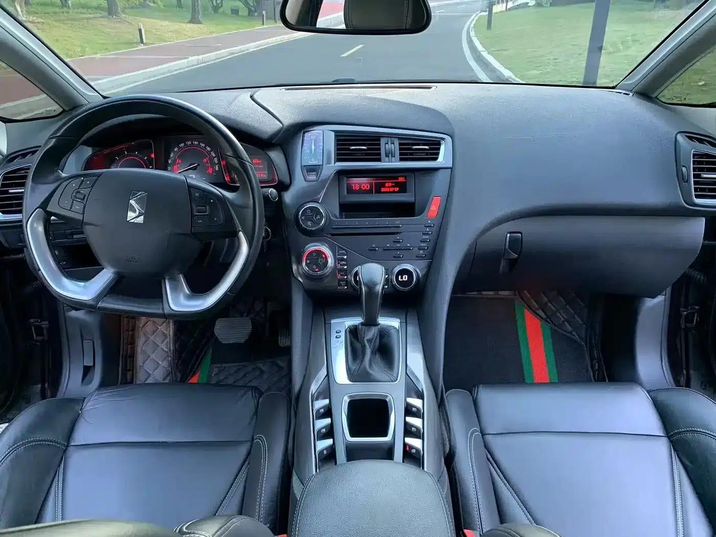 DS 5 2014 1.6T Luxury Edition THP200 — миниатюра 10