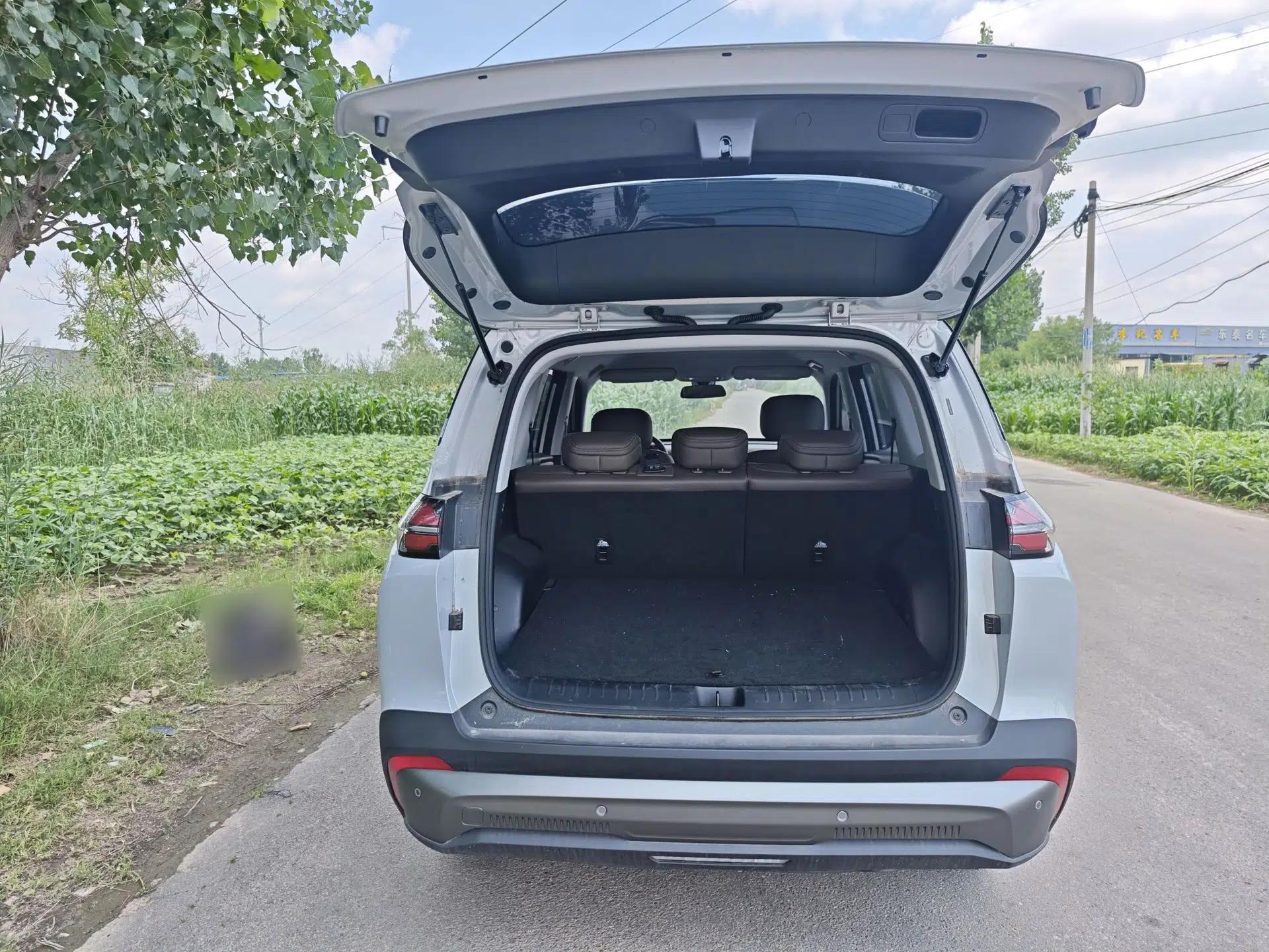 Wuling Xingguang 560 New Energy 2026 Model, Plug-in Hybrid, 125 km, Luxury Version — миниатюра 27