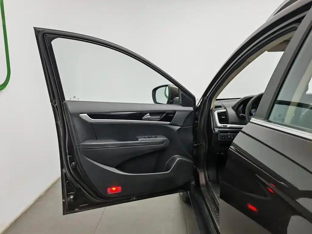 Dongfeng Fengshen AX7 2015 2.0L Automatic Smart Edition — миниатюра 8