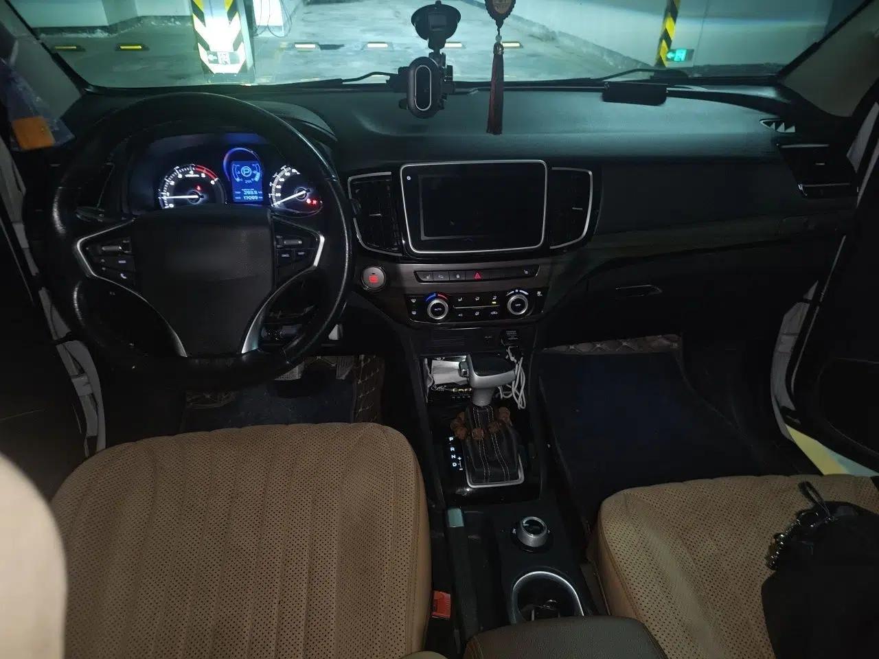 Isuzu mu-X 2017 3.0T Four-Wheel Drive Automatic Luxury Edition 5 Seats China V Emission Standard — миниатюра 9