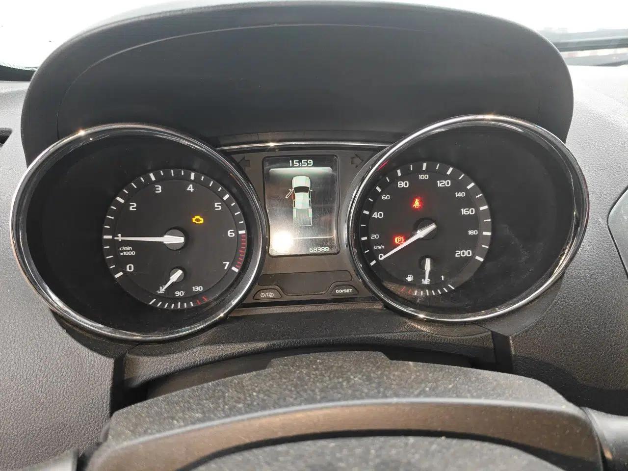Isuzu TAGA 2021 1.8T Gasoline Manual Two-Wheel-Drive Value Edition Standard Wheelbase CE18 — миниатюра 11