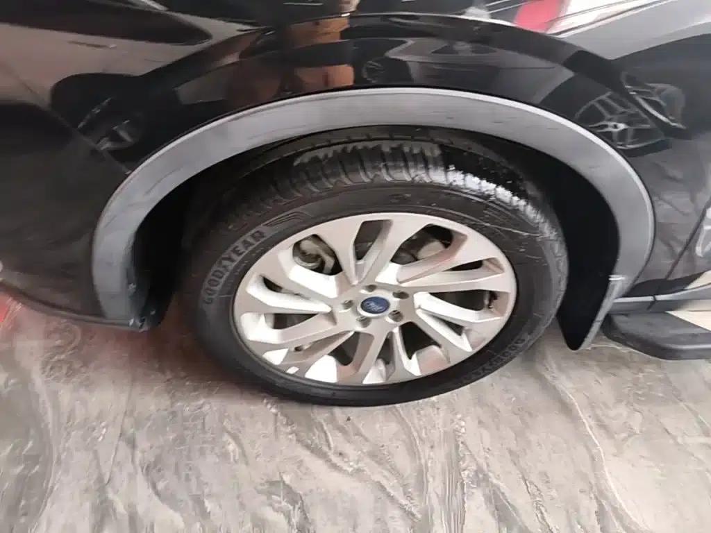 Lingyu 2021 EcoBoost 225 Platinum Edition 6-seater — миниатюра 25