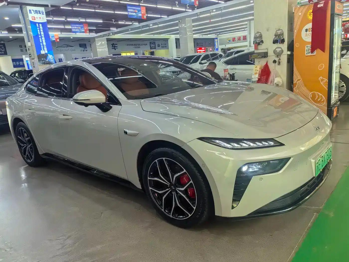 eπ007 2025 Pure Electric 565 AWD Max Navigator Edition — миниатюра 2