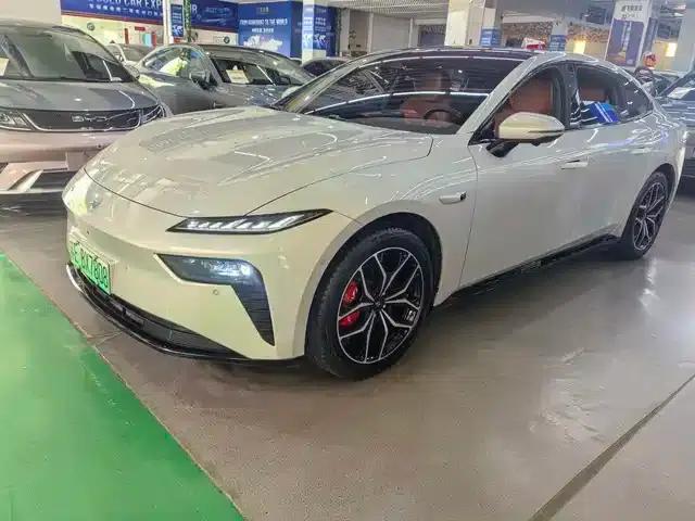 eπ007 2025 Pure Electric 565 AWD Max Navigator Edition