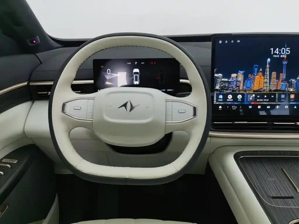 eπ008 2025 Model 210Ultra Intelligent Driving Edition 5-Seater — миниатюра 11