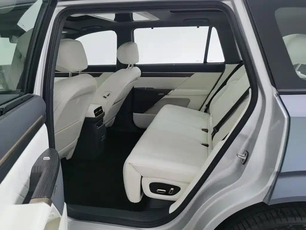 eπ008 2025 Model 210Ultra Intelligent Driving Edition 5-Seater — миниатюра 15
