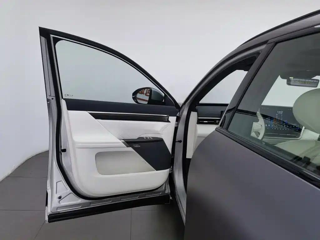eπ008 2025 Model 210Ultra Intelligent Driving Edition 5-Seater — миниатюра 8