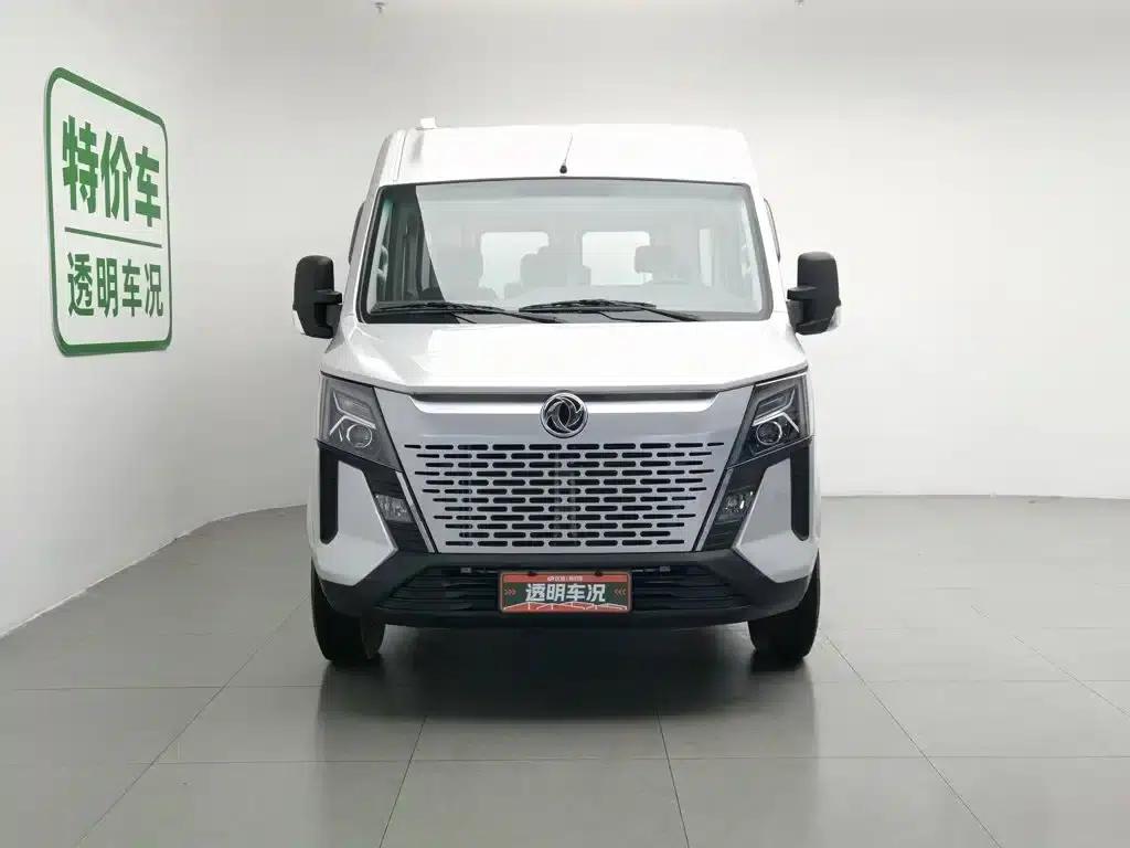 Yufeng 2023 V9+ 2.0T Manual Front-Wheel Drive Multi-Functional Short Wheelbase Mid-Roof 5/6 Seat — миниатюра 3