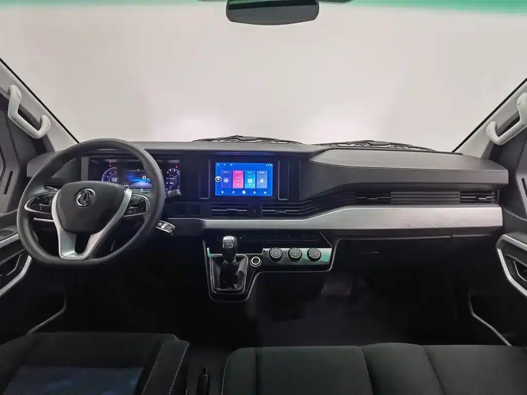 Yufeng 2023 V9+ 2.0T Manual Front-Wheel Drive Multi-Functional Short Wheelbase Mid-Roof 5/6 Seat — миниатюра 5