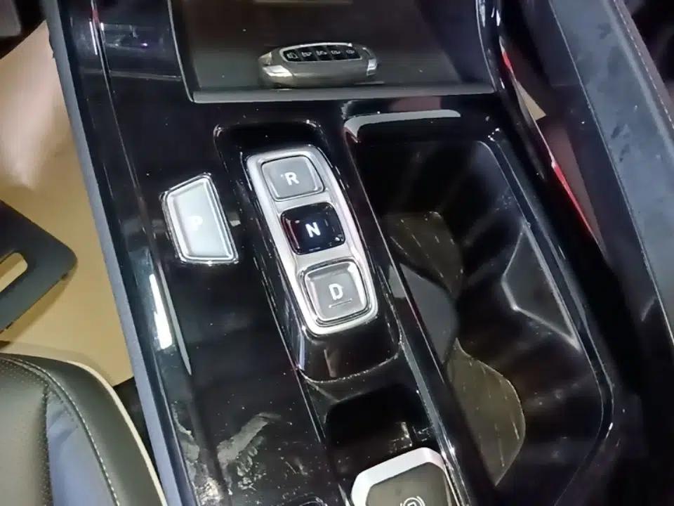 Hyundai Custo 2021 380TGDi Smart Love Flagship Edition TOP Premium — миниатюра 21