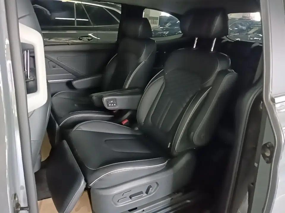 Hyundai Custo 2021 380TGDi Smart Love Flagship Edition TOP Premium — миниатюра 25