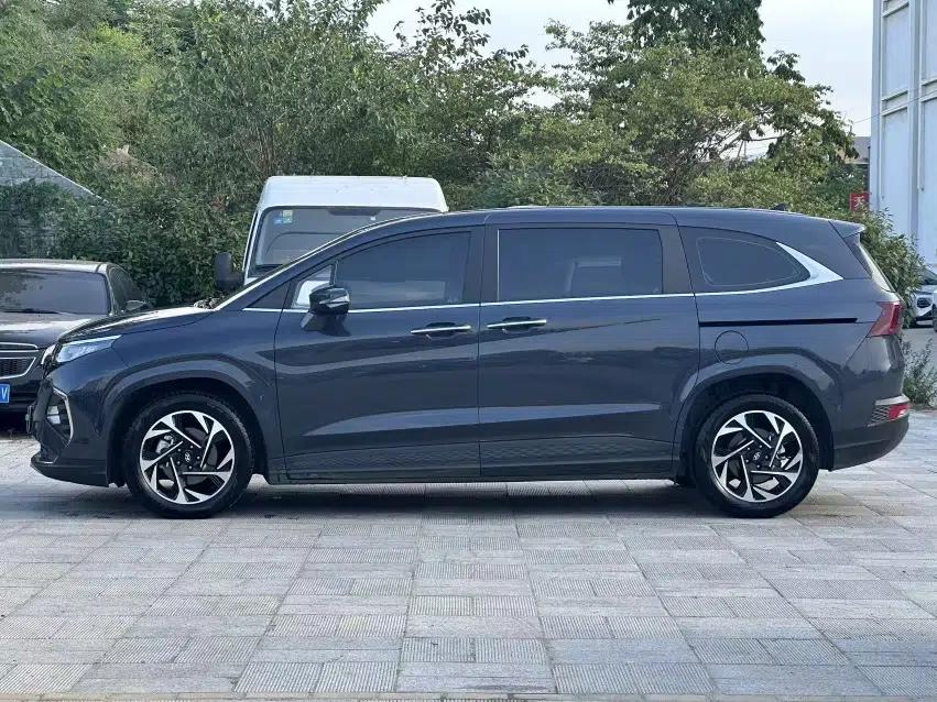 Hyundai Custo 2021 270TGDi Prestige LUX — миниатюра 5
