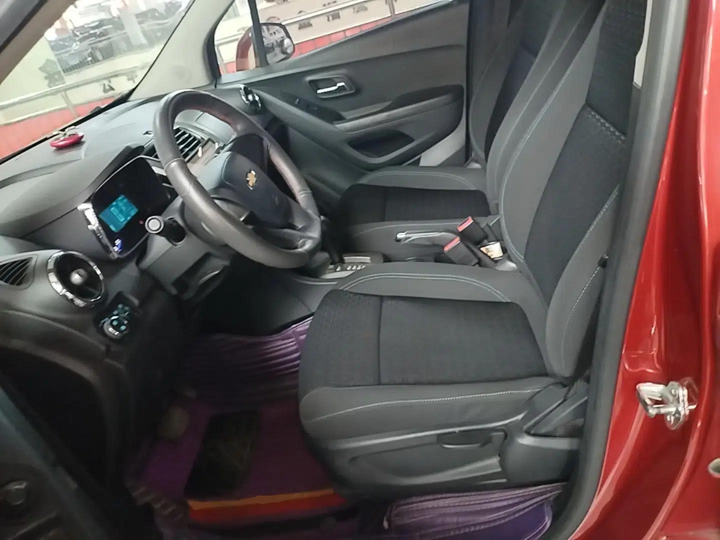 Chevrolet Trax 2016 1.4T Automatic Two-Wheel Drive Comfort Version with Sunroof — миниатюра 17