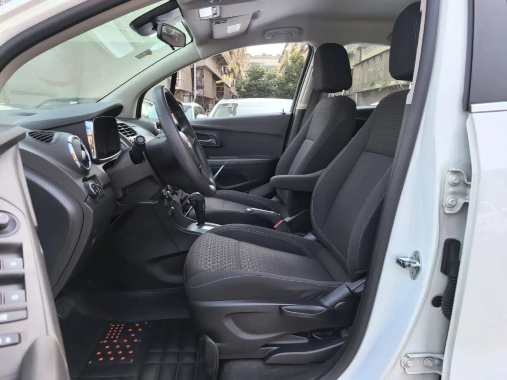 Chevrolet Trax 2014 1.4T Automatic Two-Wheel Drive Comfort Version — миниатюра 17