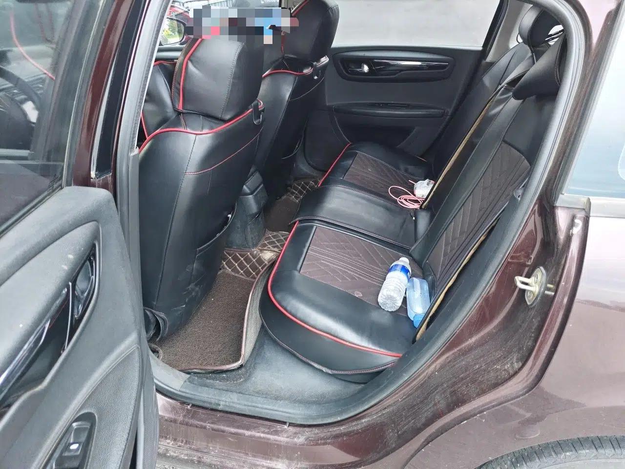 Citroen C-Quatre 2013 Sedan 1.6L Manual - Prestige Model — миниатюра 17