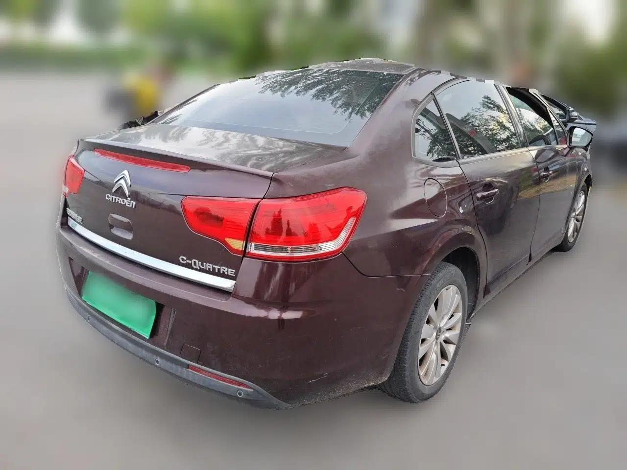 Citroen C-Quatre 2013 Sedan 1.6L Manual - Prestige Model — миниатюра 6