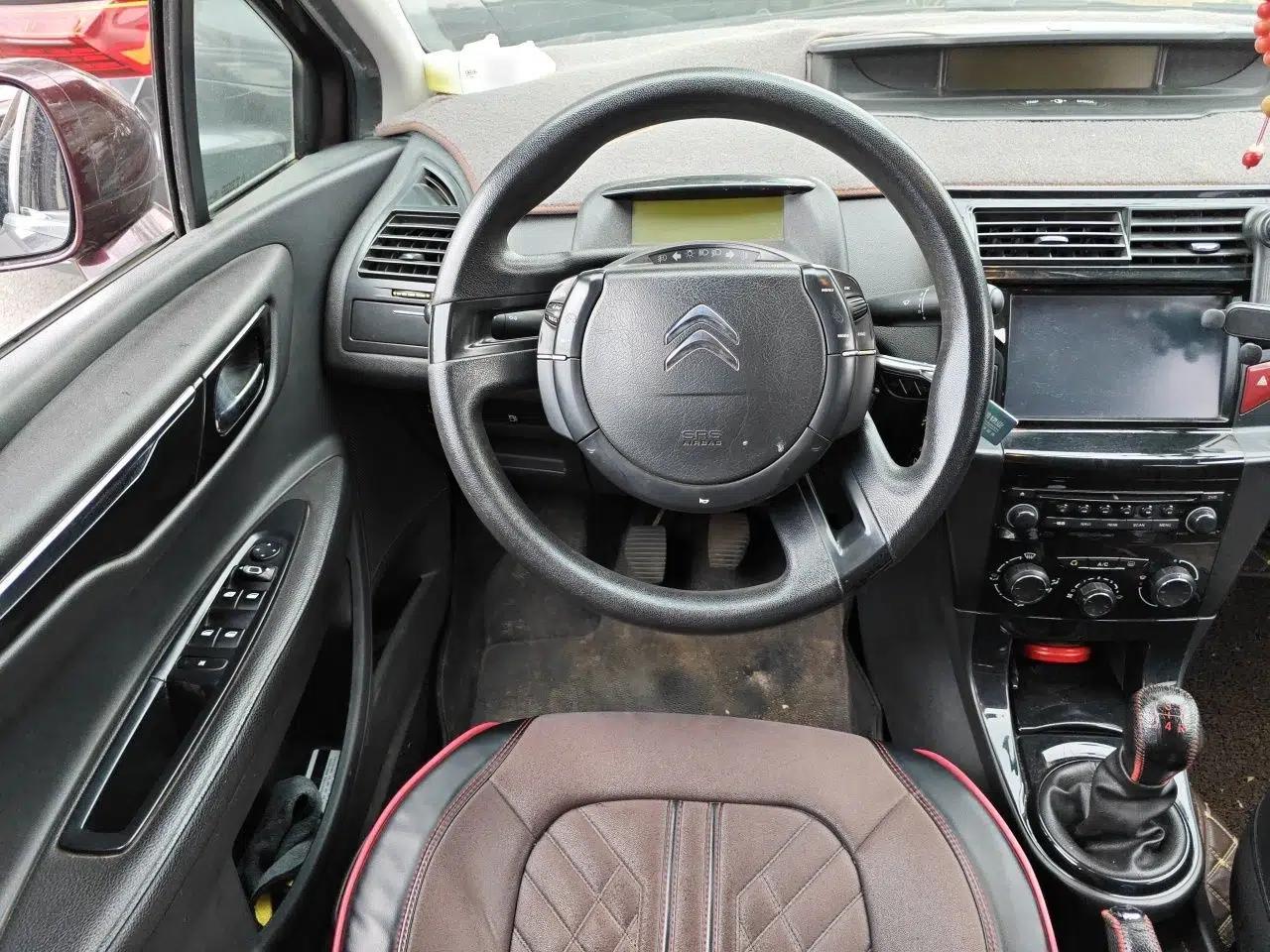 Citroen C-Quatre 2013 Sedan 1.6L Manual - Prestige Model — миниатюра 10