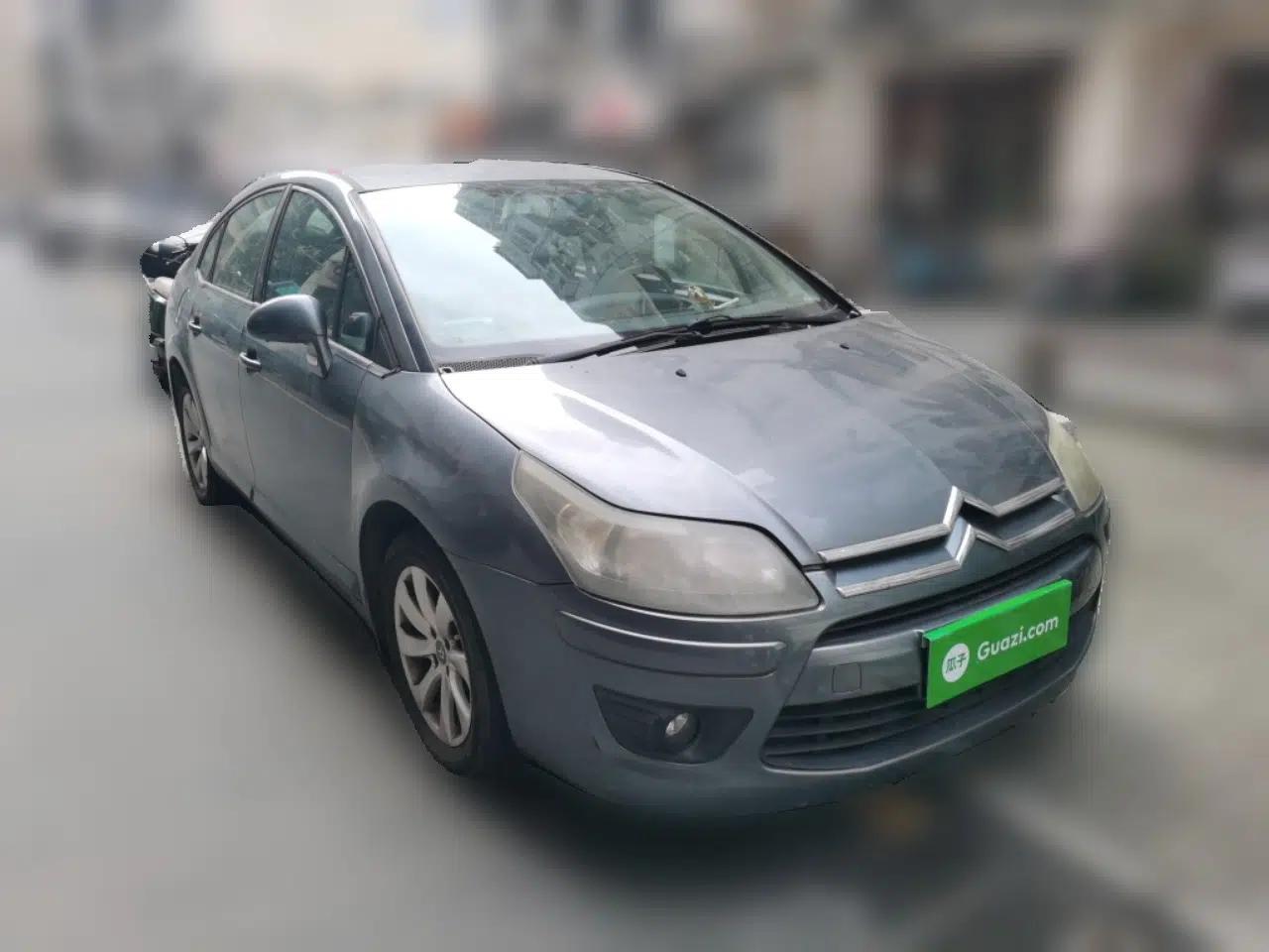 Citroen C-Quatre 2011 Sedan 1.6L Manual Fashion Edition — миниатюра 3