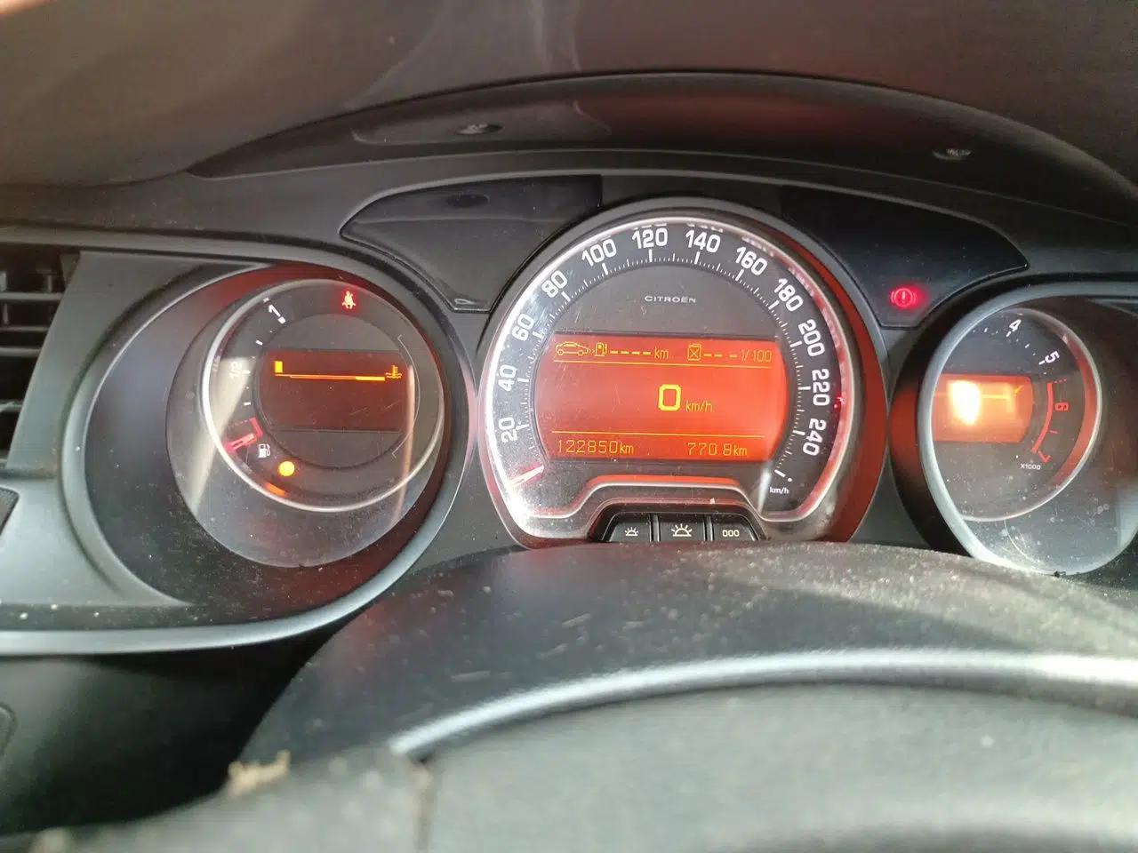 Citroen C5 2011 Dongfang Zhilü 2.3L Automatic Luxury Model — миниатюра 11