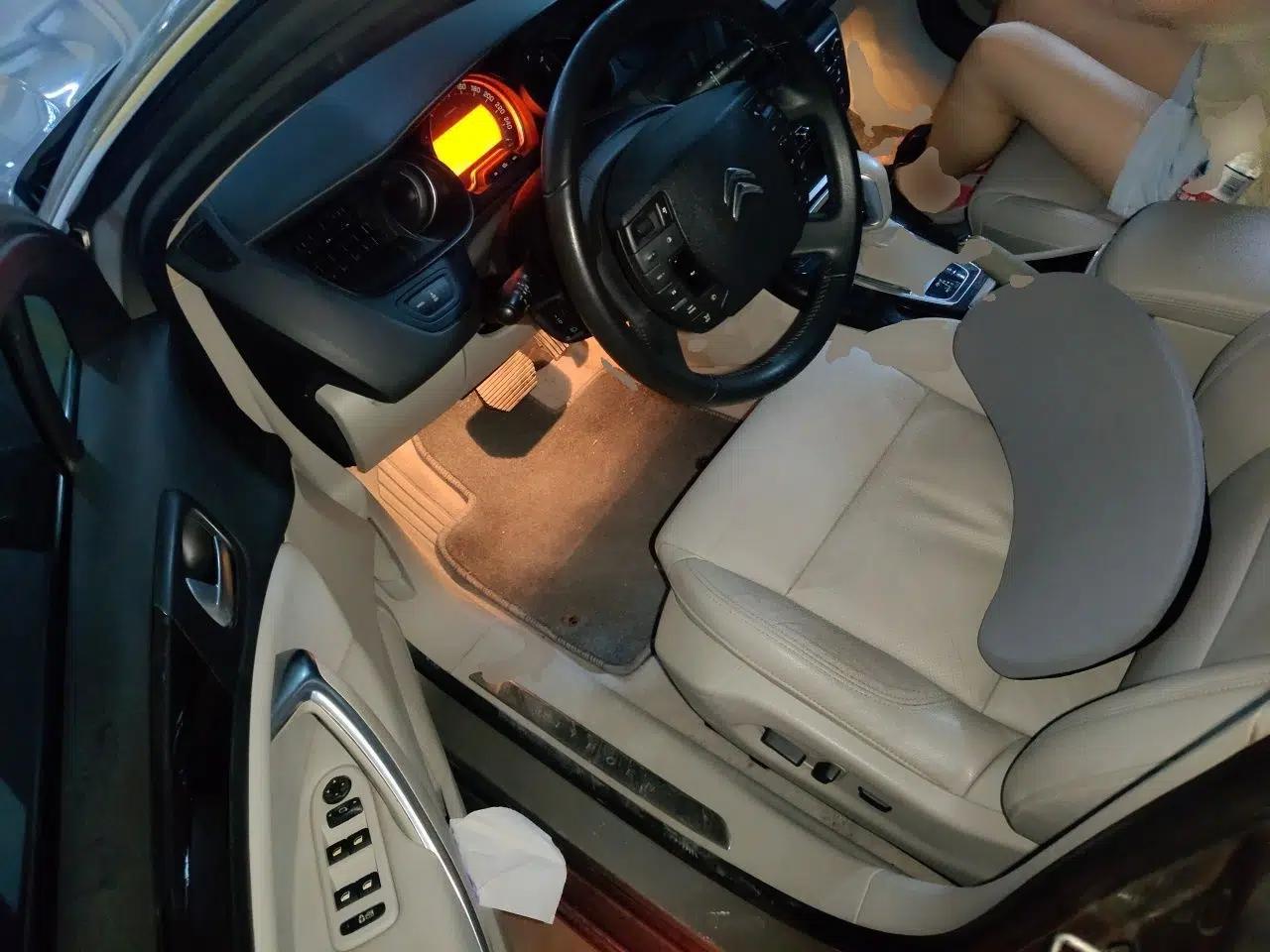 Citroen C5 2013 2.0L Automatic Luxury Model — миниатюра 16