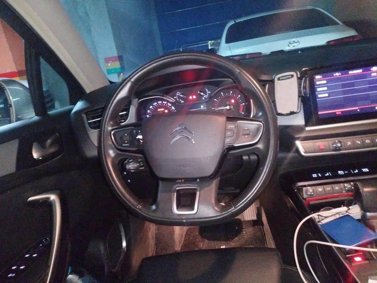 Citroen C5 2017 350THP Automatic Luxury Model — миниатюра 10